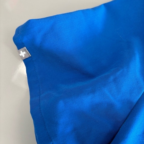 Figs Scrub Top. Carribean Blue. Size medium - Picture 4 of 4